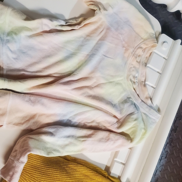 Top - Picture 4 of 4